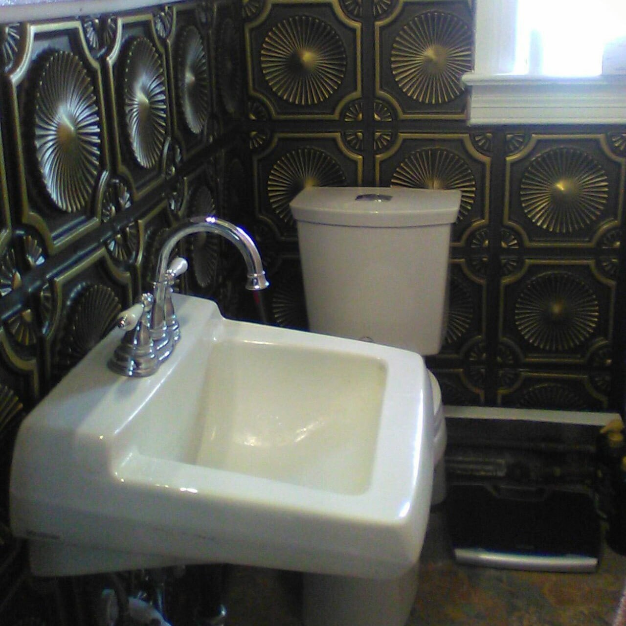 Ceiling Tile Whirligigs Faux Tin 24 in. x 24 in. CTFF-002 - Image 7